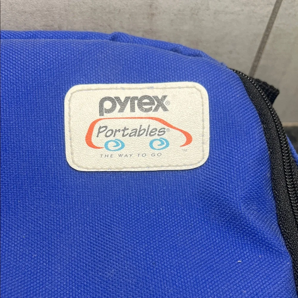 16x13 Pyrex Portables Canvas Blue Bag with handles. Hot or Cold. Travel
